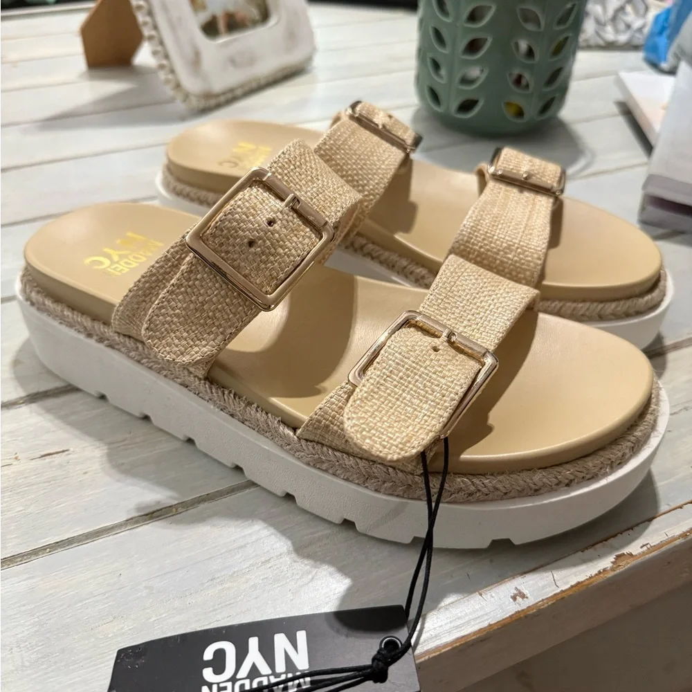 Dolce Vita Beige Platform Sandals - Picture 1 of 1